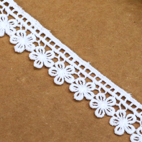 Gpo Milky Side Lace | 1 Yard | jt-204-6 - Image 3